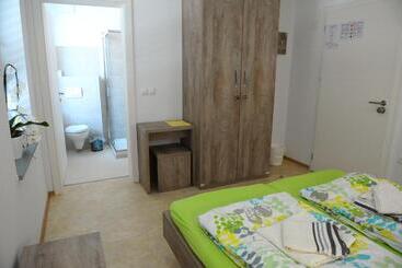 هتل Hostel Ormož