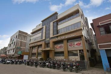 호텔 Oyo 66598  Sagar