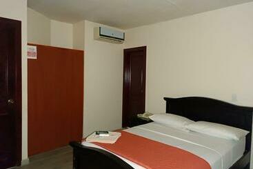 فندق Quezada Hermanos