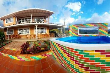 펜션 El Mirador De Guatapé 2