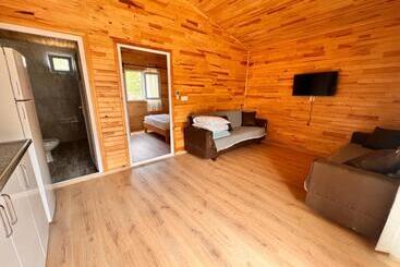 아파트호텔 Adrasan Parlak Evleri