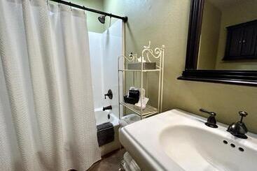 فندق صغير Mt Gardner Inn