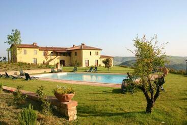 هتل Agriturismo Caliano