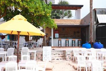 فندق Fresh Wave Mirissa   Beach Front