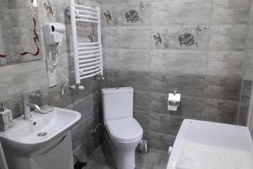 پانسیون Akaki's Guesthouse