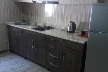 پانسیون Ira & Vaso S Guest House Borjomipark