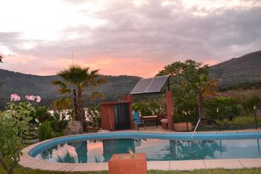 ペンション La Granja Del Pescador