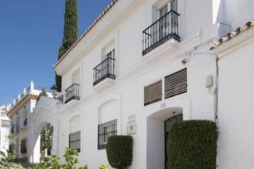 Apartamentos La Fonda