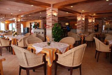 Apartamentos Maribel