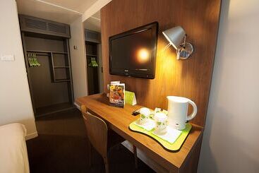 호텔 Campanile Clermont Ferrand ~ Aubière