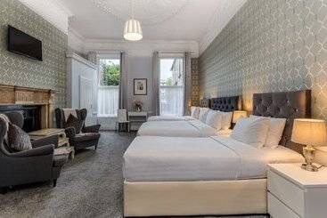 בית מלון כפרי Clifden House By Nina