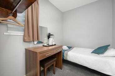 King Solomon Hotel  Golders Green