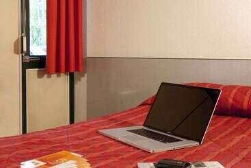 בית מלון כפרי Premiere Classe Roanne Perreux