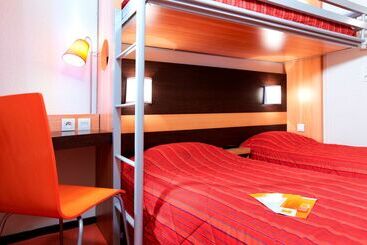 בית מלון כפרי Premiere Classe Versailles  Saint Cyr L Ecole