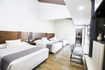 ホテル Sirari By Regina