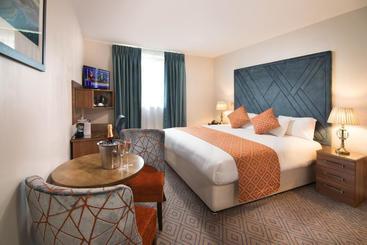 בית מלון כפרי Ripley Court