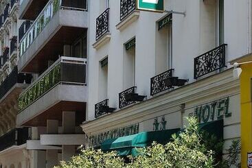 فندق Transcontinental