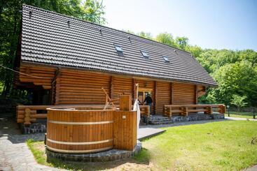 בית מלון כפרי Turist Suior