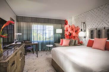 Universal's Loews Royal Pacific Resort