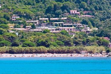 아파트호텔 Nisportino Domus