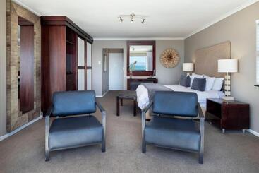 بنسيون Cliff Lodge