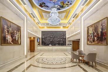 Vienna Hotel Nanjing Olympic Sports Center