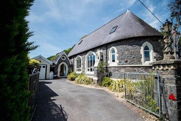 茅舍 The Old School