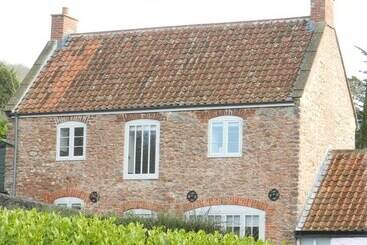Cart House   Stunning Cottage   Axbridge