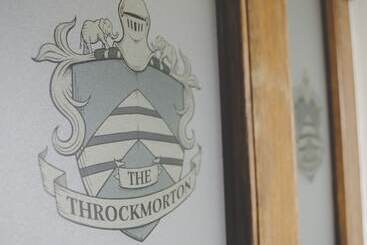 Хостел The Throckmorton