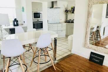 קוטג'' The Chapel By Platinum Retreats