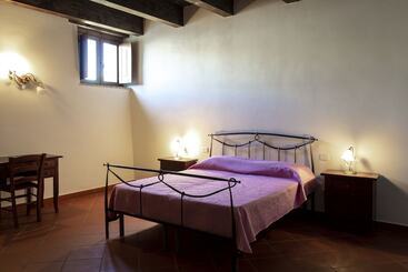 فندق Albergo Diffuso Quaglietta