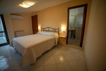 פנסיון B&b Oikos