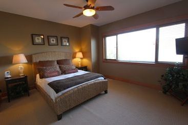 استراحتگاه Carmel Beach Private Lodges