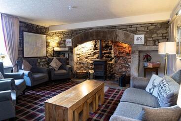 فندق صغير The Wheatsheaf Inn