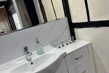 ユースホステル The White Hart