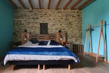 Bed And Breakfast Au Champ Du Douits