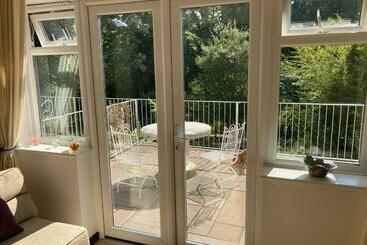 Bed and Breakfast Woodland Views