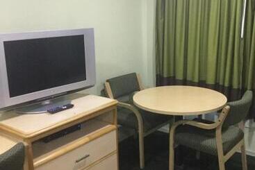 호텔 Budget Inn   Laytonville