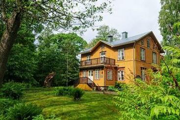 펜션 Kirjakkalan Ruukkikylä