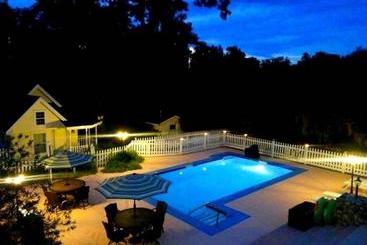 Shamrock Thistle & Crown B&b