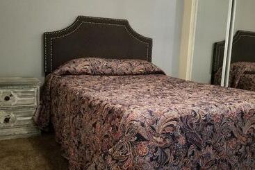 Sierra Crossing Motel