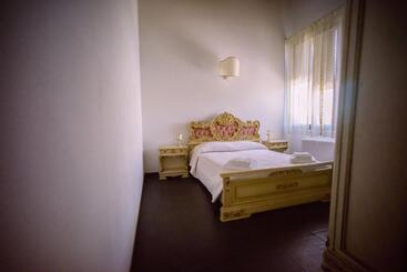 Апарт-отель Villa La Lolliana