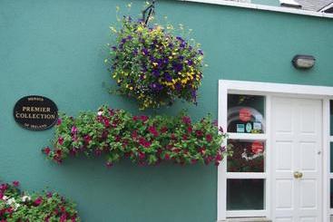 تختخواب و صبحانه Fanad House