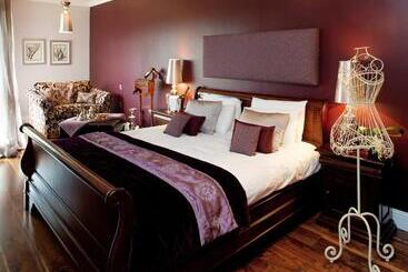 Fernhill House Hotel & Gardens