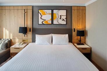 Отель Crowne Plaza Marlow, An Ihg