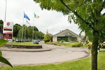 هتل Great National Commons Inn
