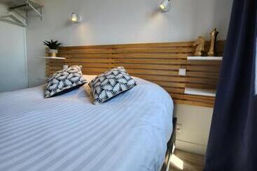 هتل Hôtel Le Petit Vatel   Centre Ville & Plage