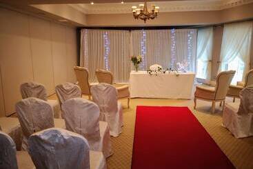 בית מלון כפרי Tf Royal