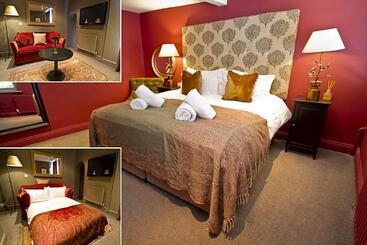 בית מלון כפרי Chapter House