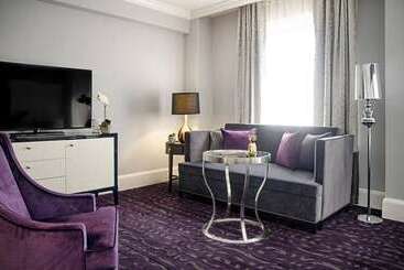 فندق Hampton Inn & Suites New Orleans Canal St. French Quarter